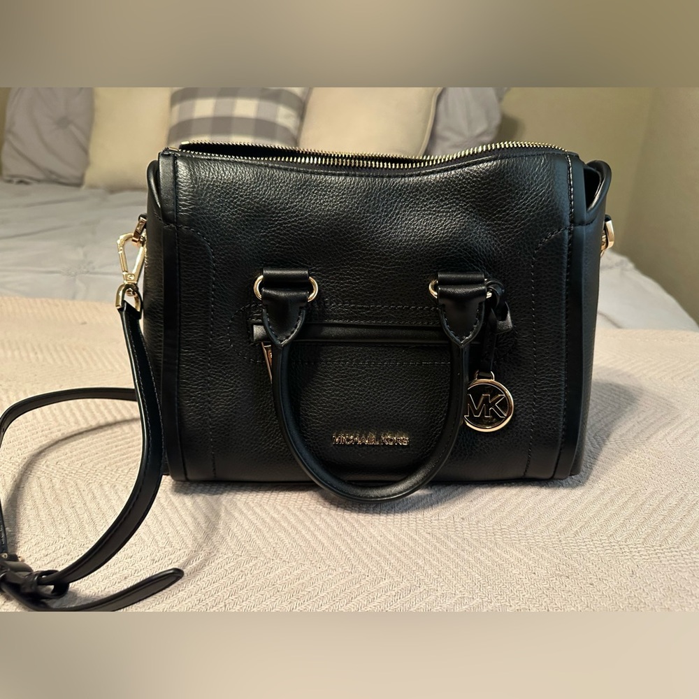 Micheal Kors Crossbody